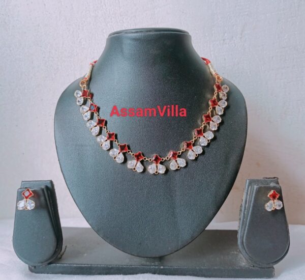 Red and white stone golpota